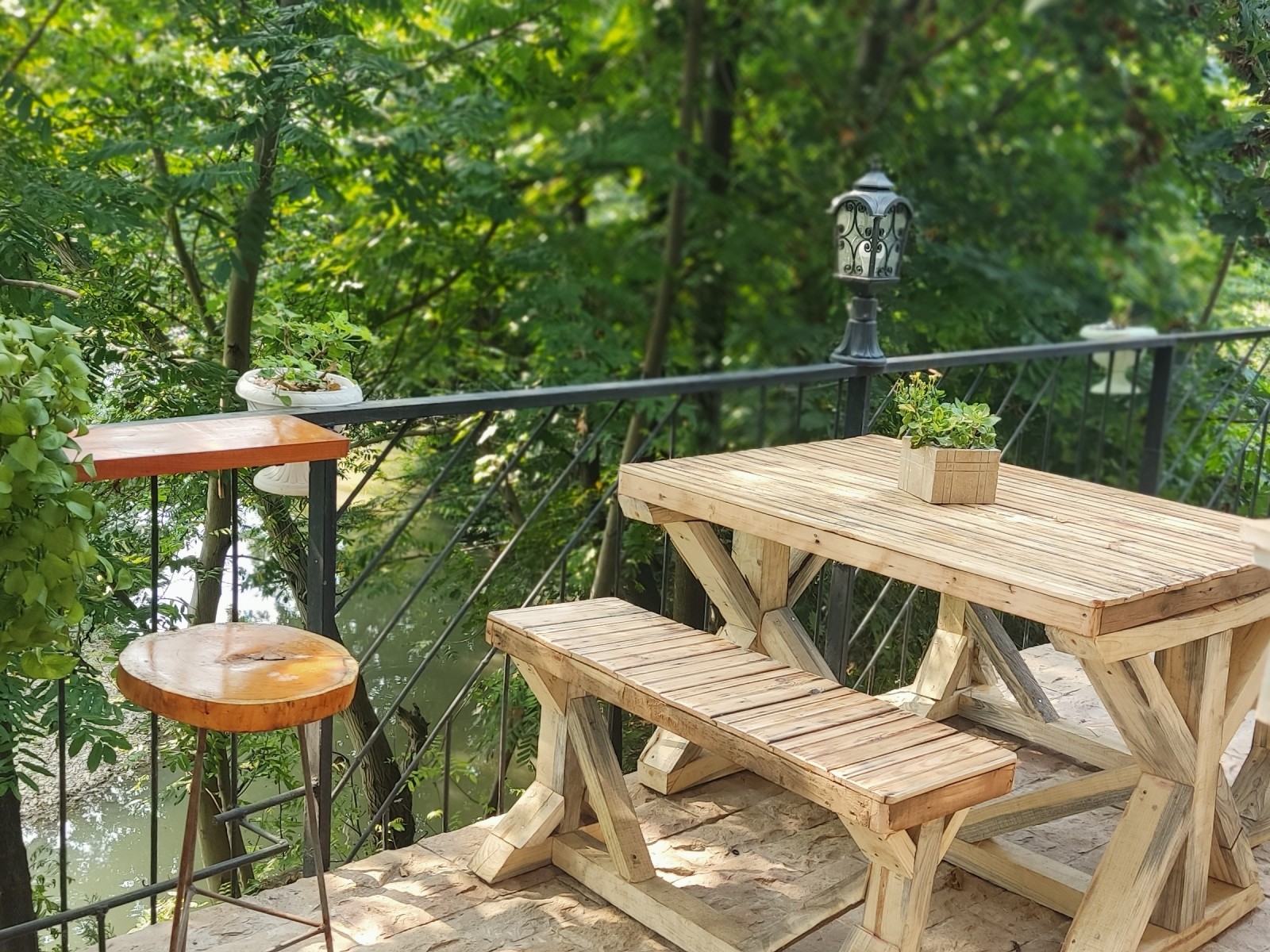 نمای بیرونی ساختمان نمای بیرونی ساختمان