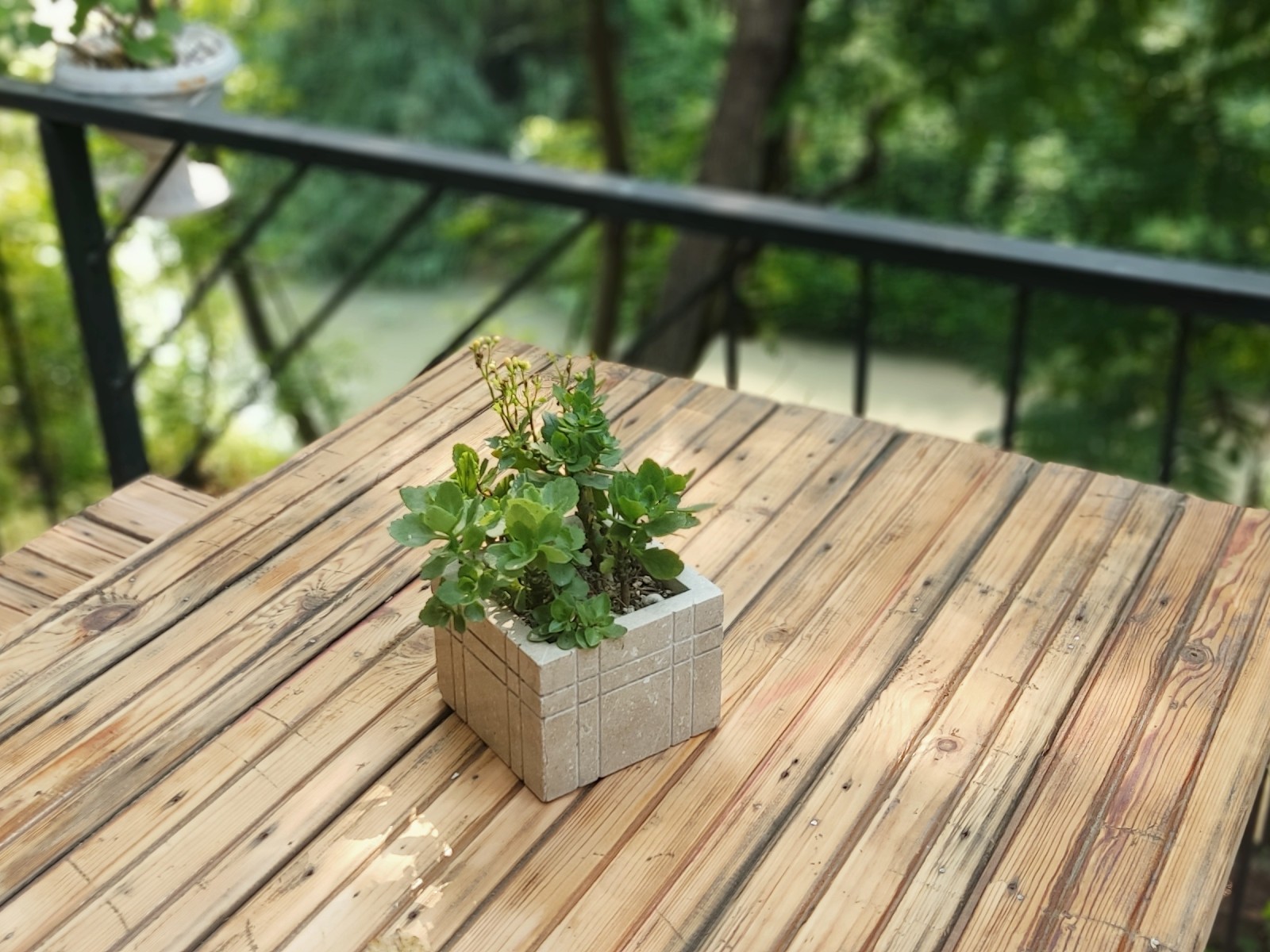 نمای بیرونی ساختمان نمای بیرونی ساختمان