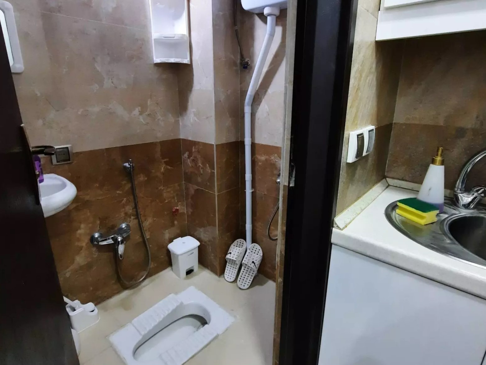 سرویس بهداشتی و حمام