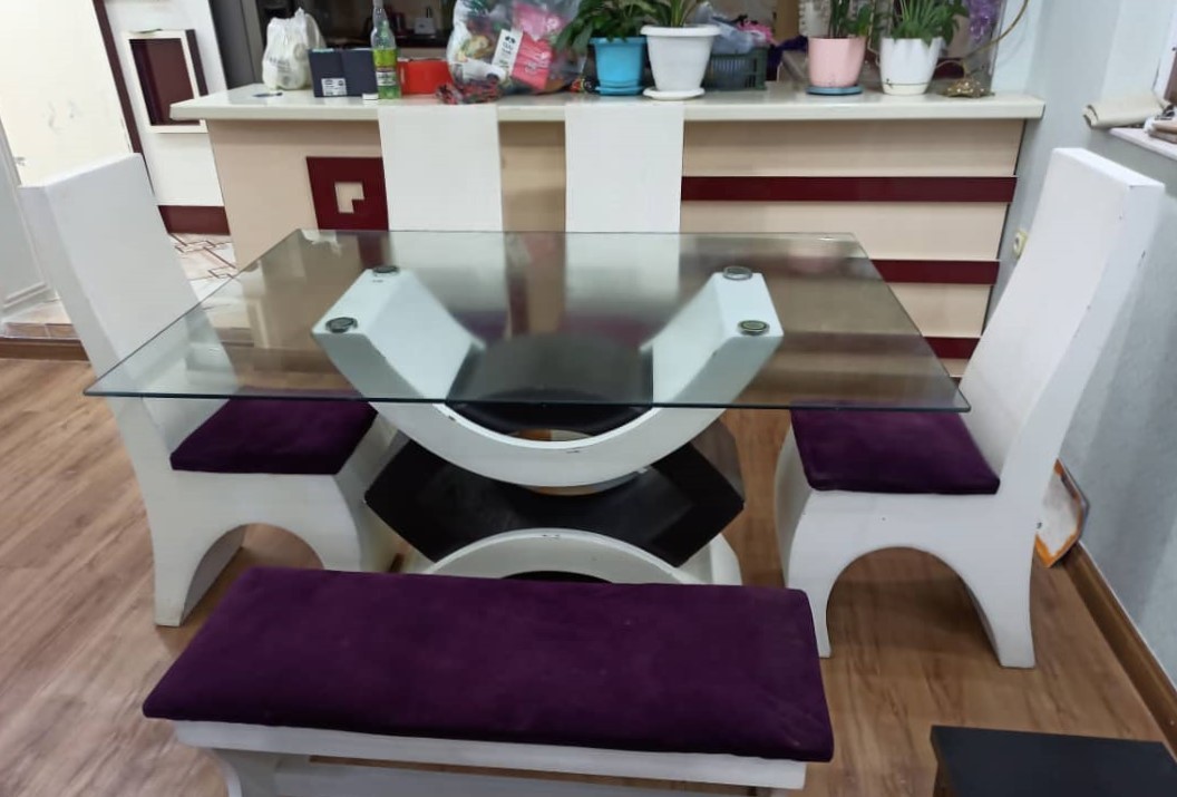 میز غذاخوری