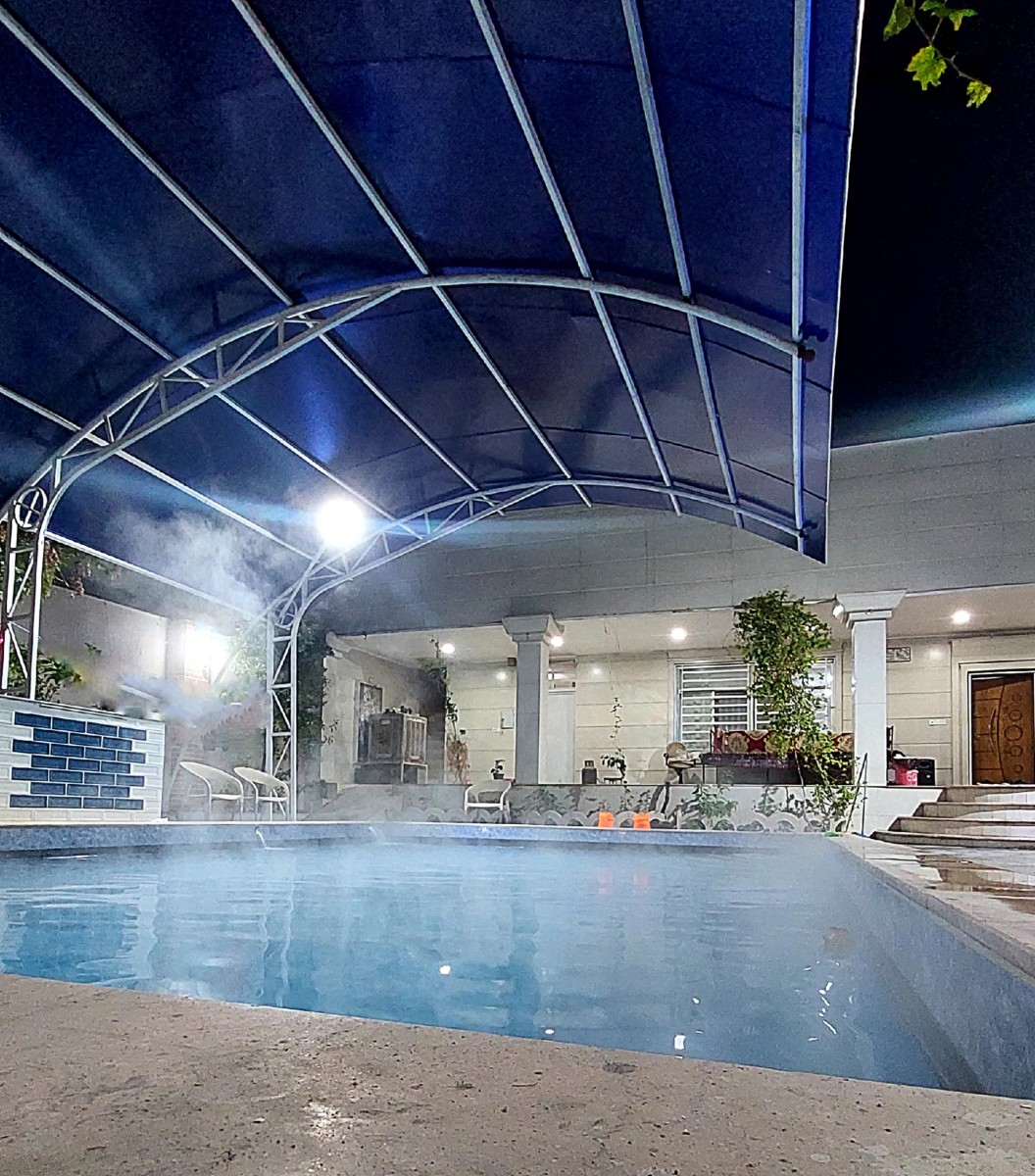 استخر آبگرم سرپوشیده استخر آبگرم سرپوشیده