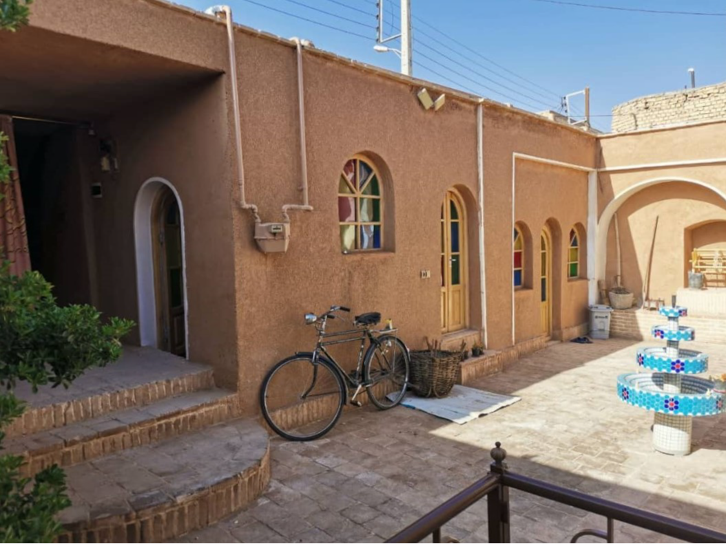 نمای بیرونی ساختمان