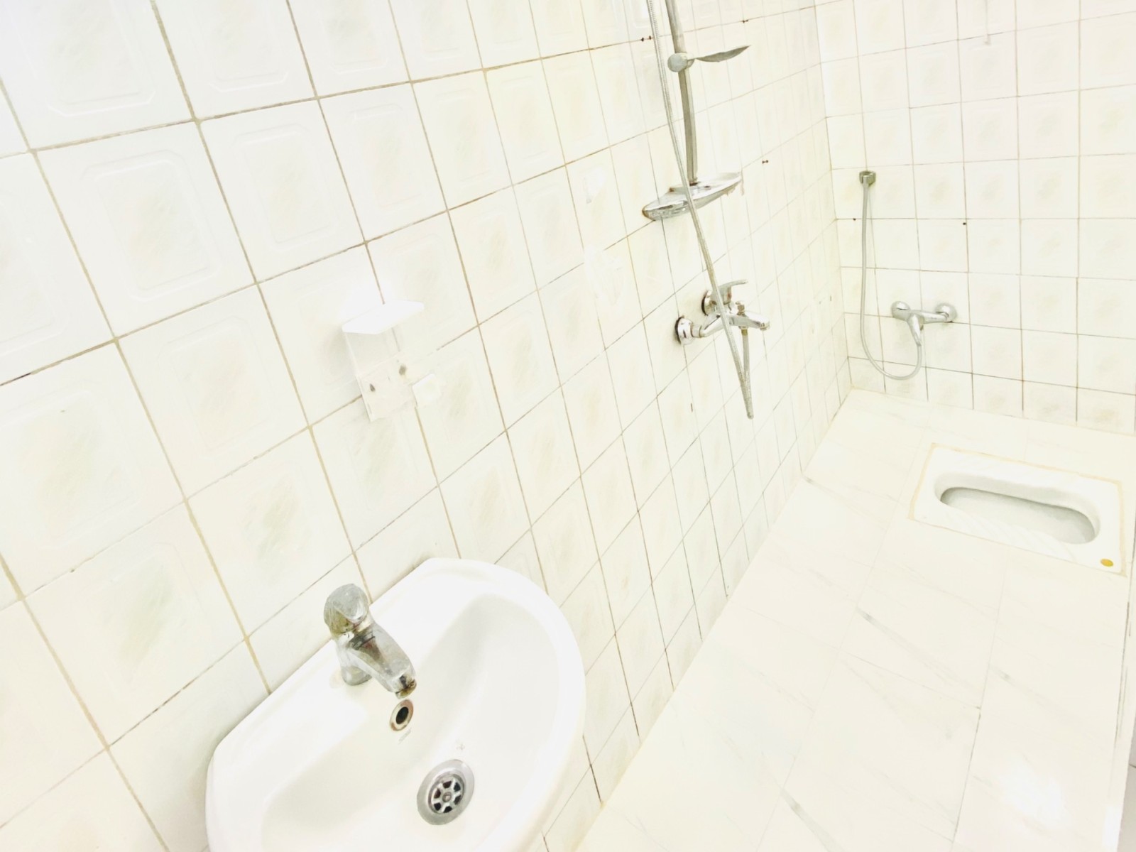 سرویس بهداشتی و حمام