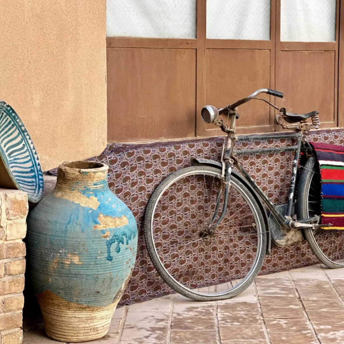 نمای بیرونی ساختمان نمای بیرونی ساختمان