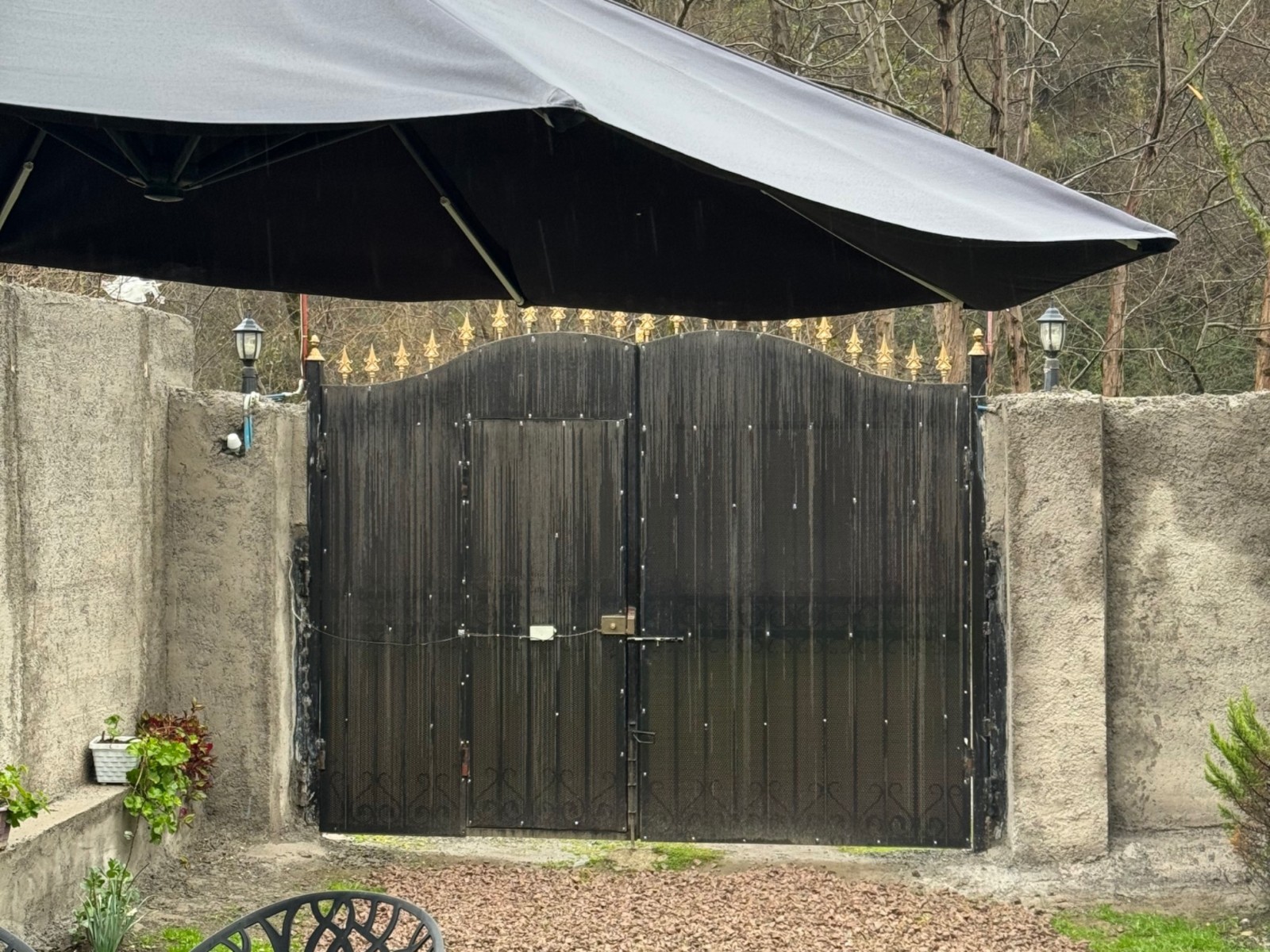 ورودی اقامتگاه ورودی اقامتگاه