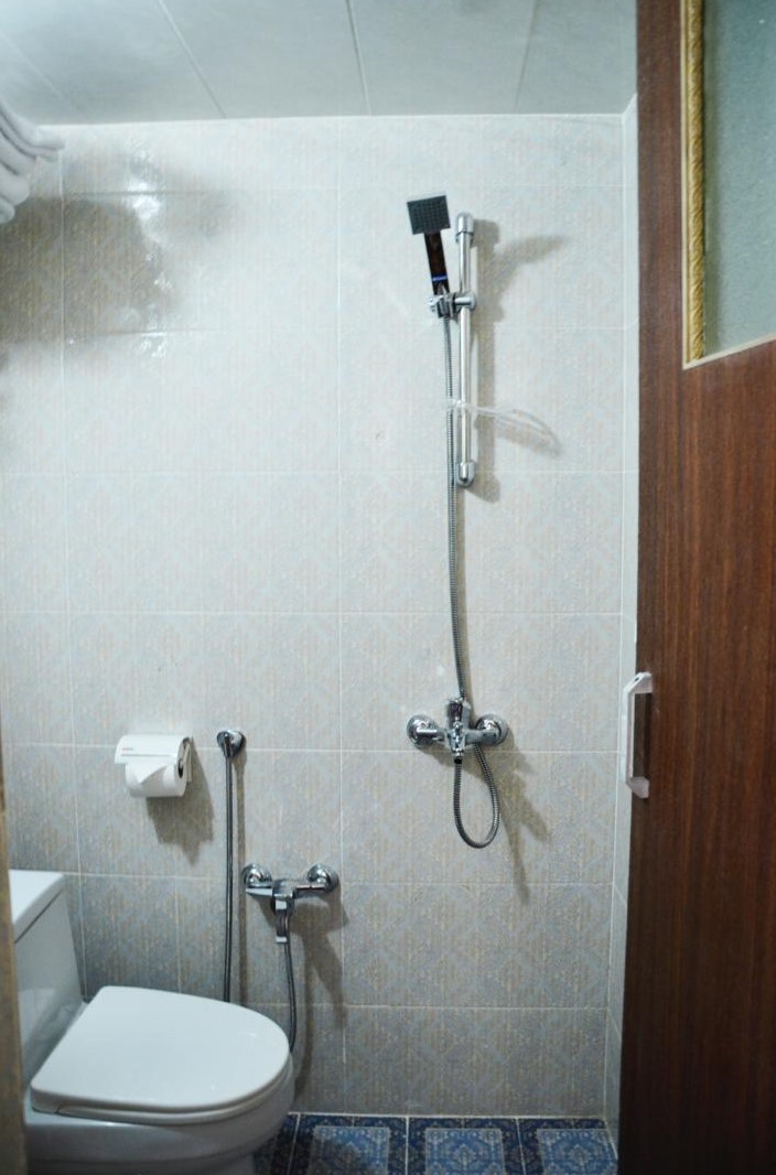 داخل "اتاق شماره 2"