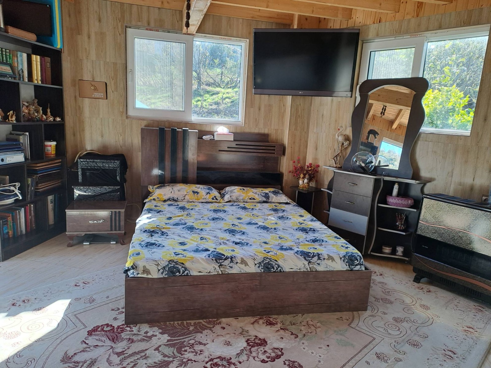 سالن طبقه همکف سالن طبقه همکف