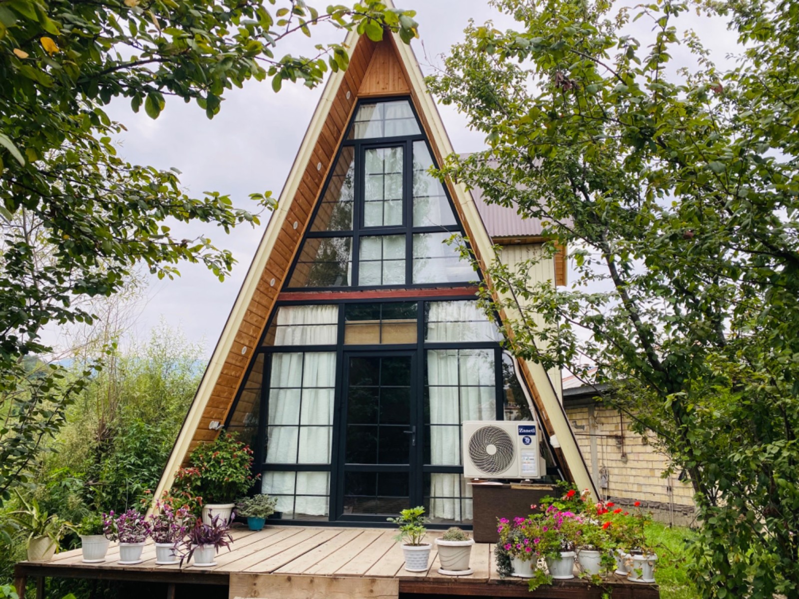 نمای بیرونی ساختمان