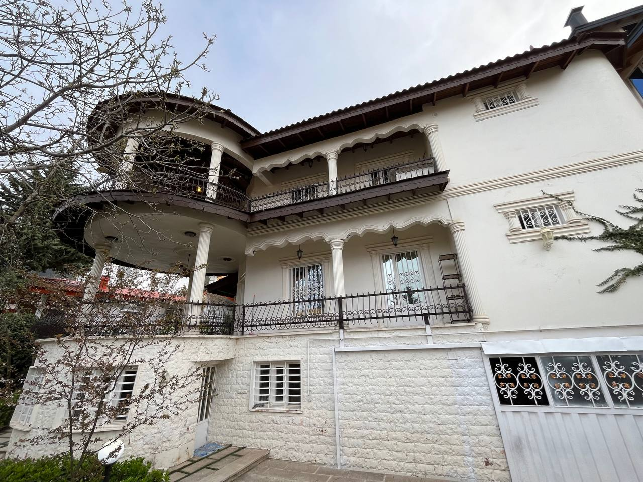 نمای بیرونی ساختمان نمای بیرونی ساختمان