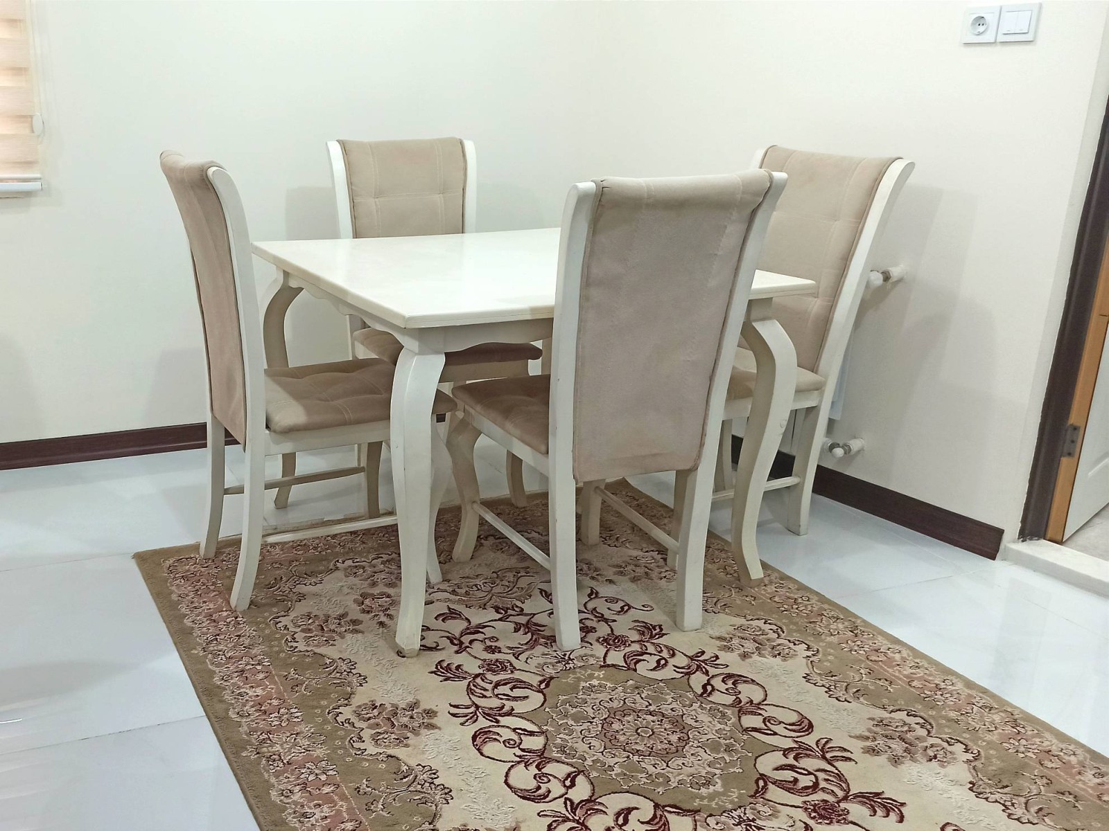 میزغذاخوری