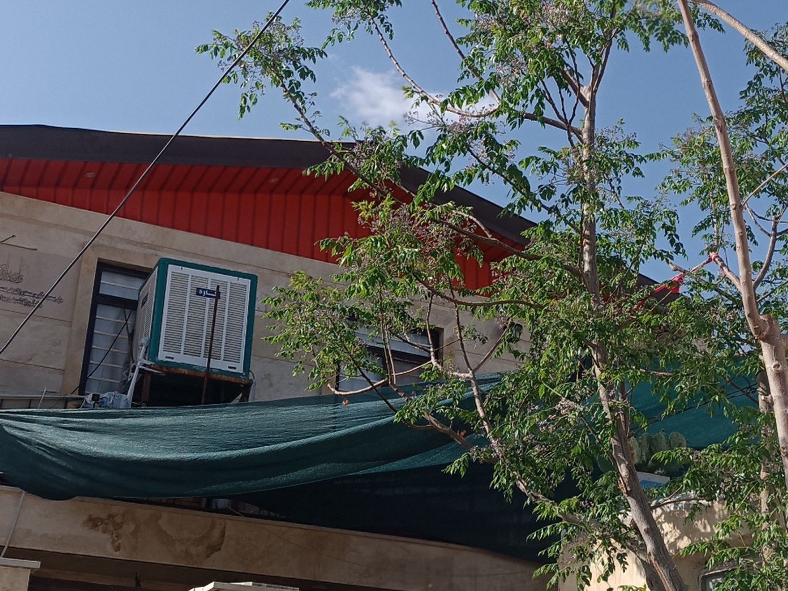 نمای بیرونی ساختمان