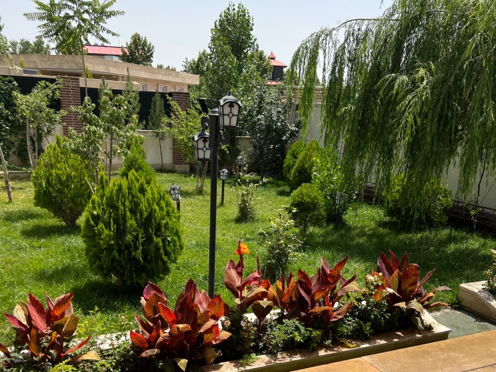 نمای بیرونی ساختمان نمای بیرونی ساختمان