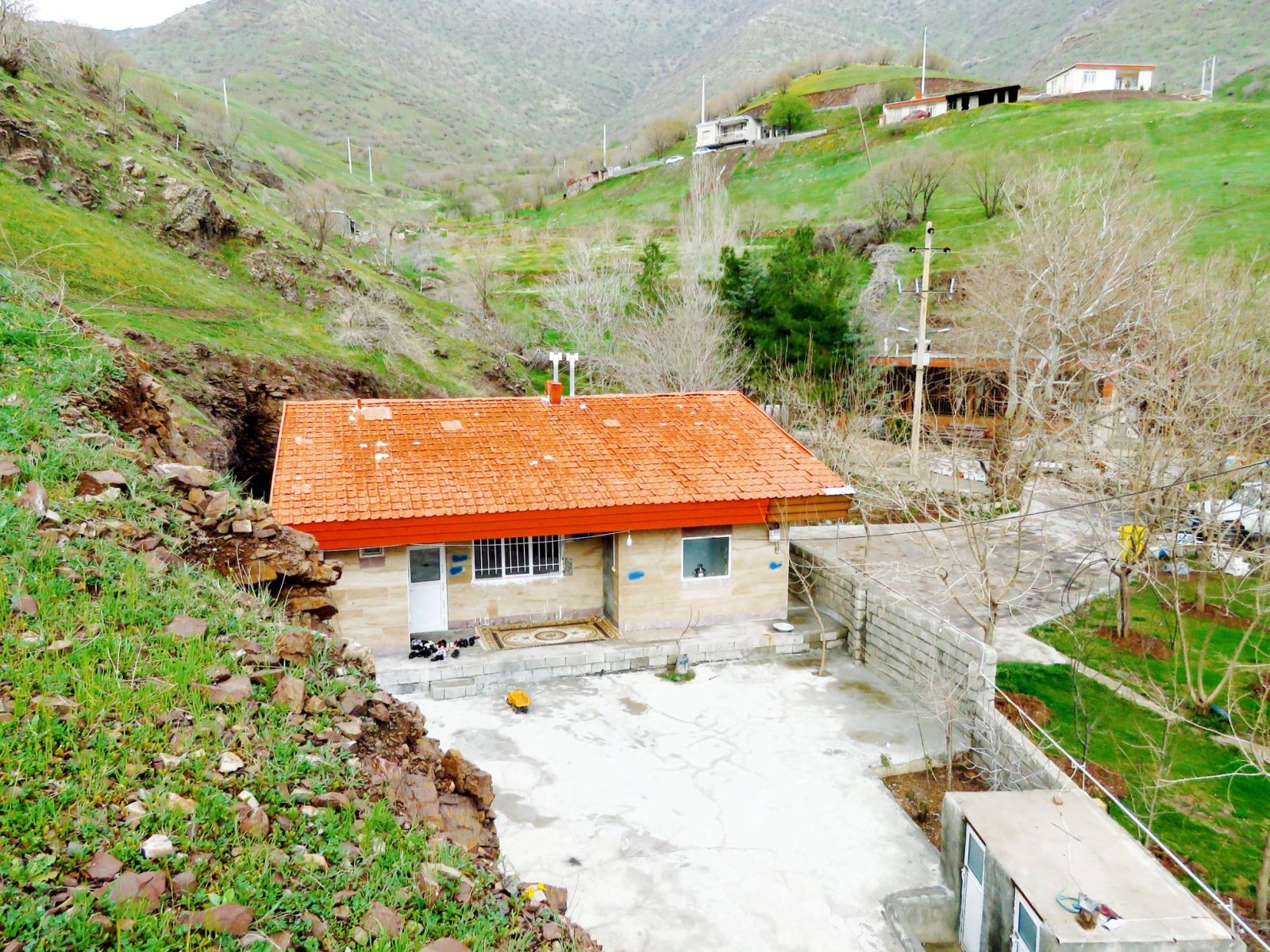 نمای بیرونی ساختمان
