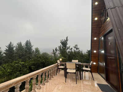 کلبه چوبی سوئیسی ترنج