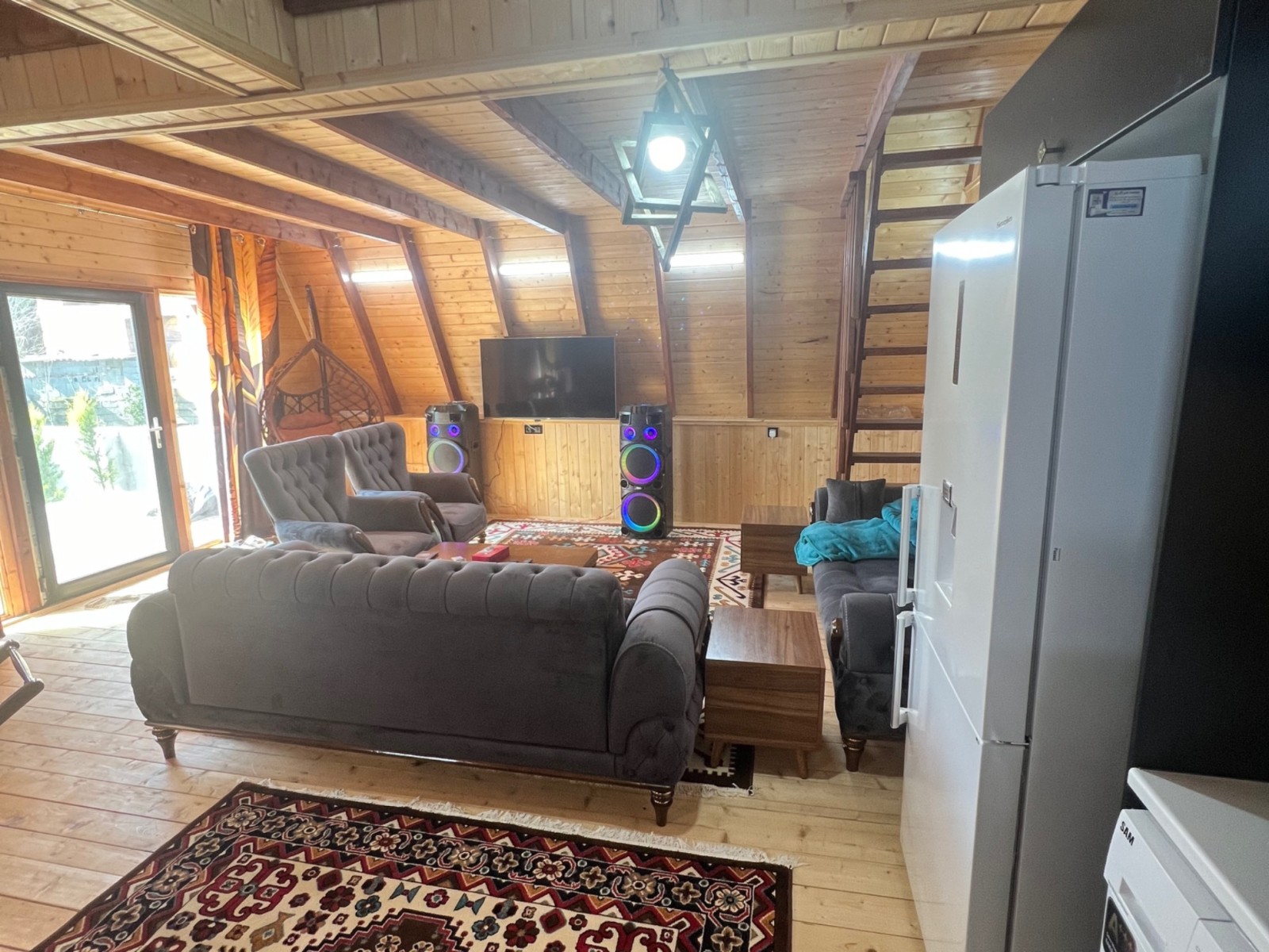 مجهز به سیستم صوتی