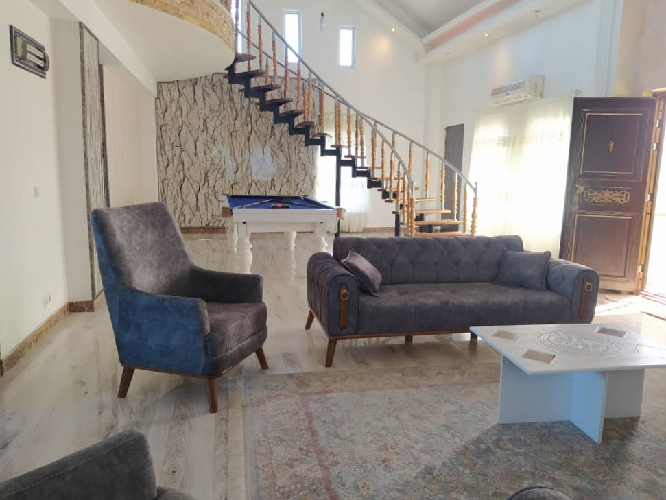 طبقه همکف