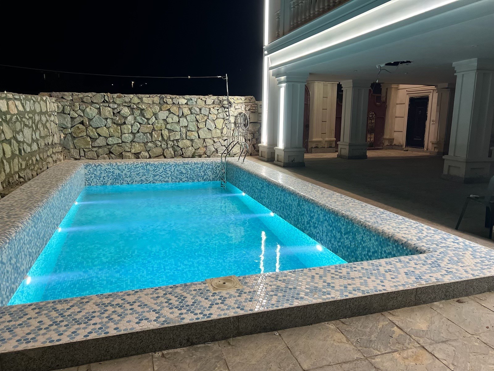 استخر استخر