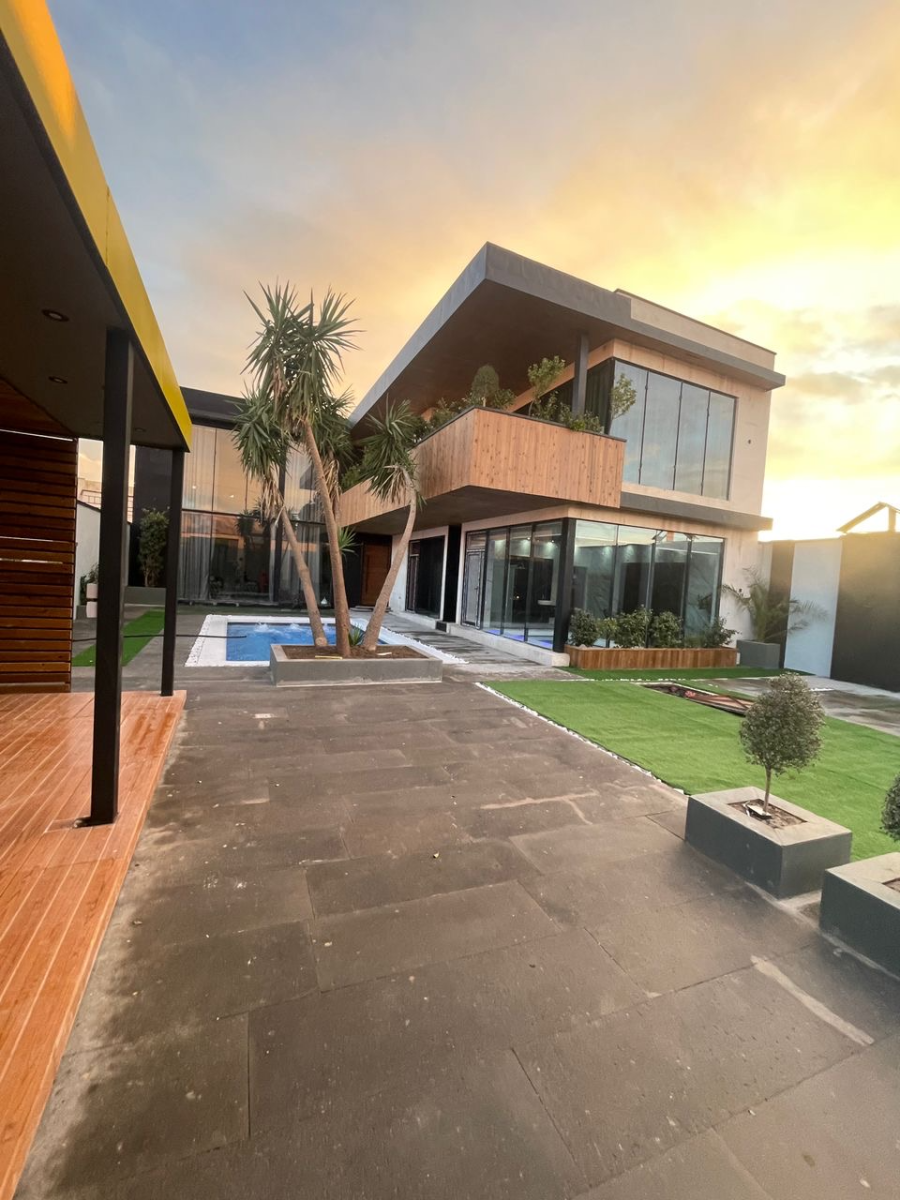 نمای بیرونی ساختمان