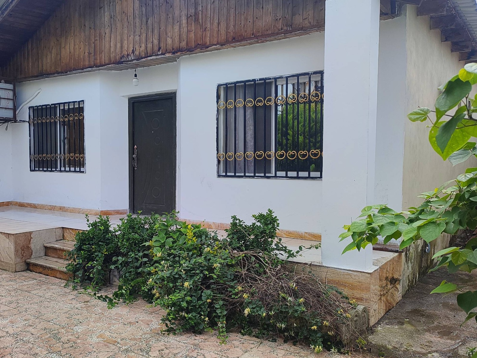 نمای بیرونی ساختمان