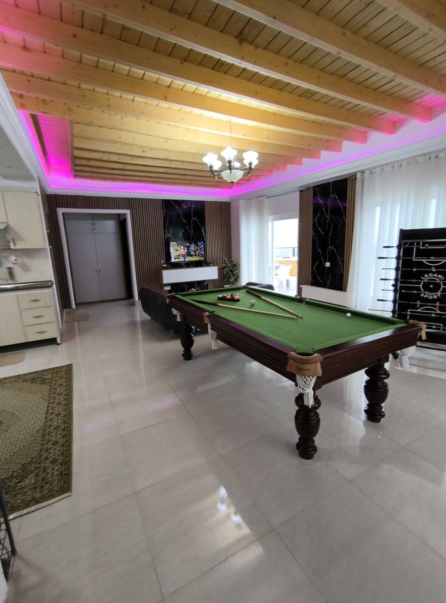 میز بیلیارد میز بیلیارد