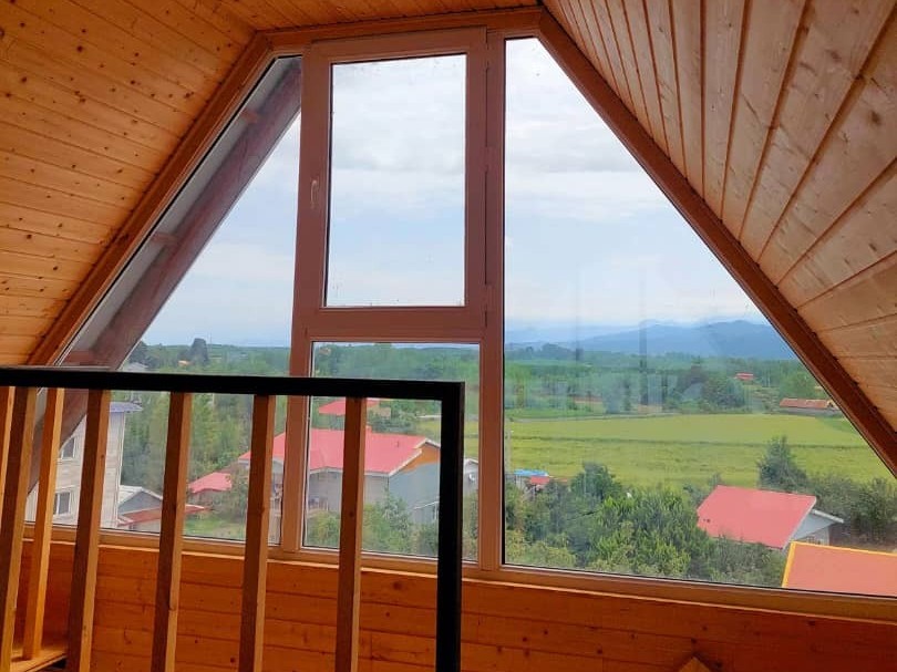 اتاق پذیرایی طبقهٔ دوم