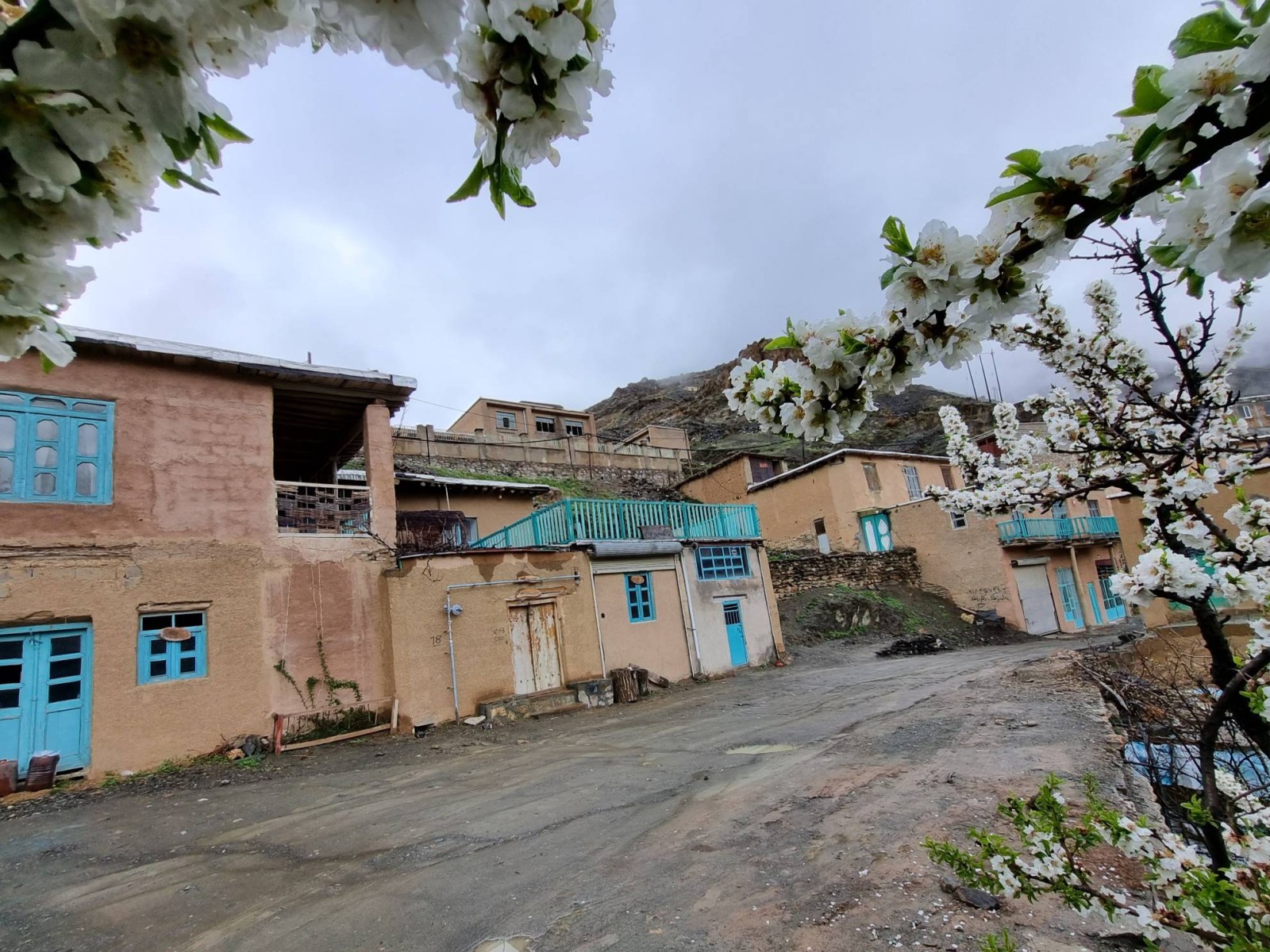 نمای بیرونی ساختمان