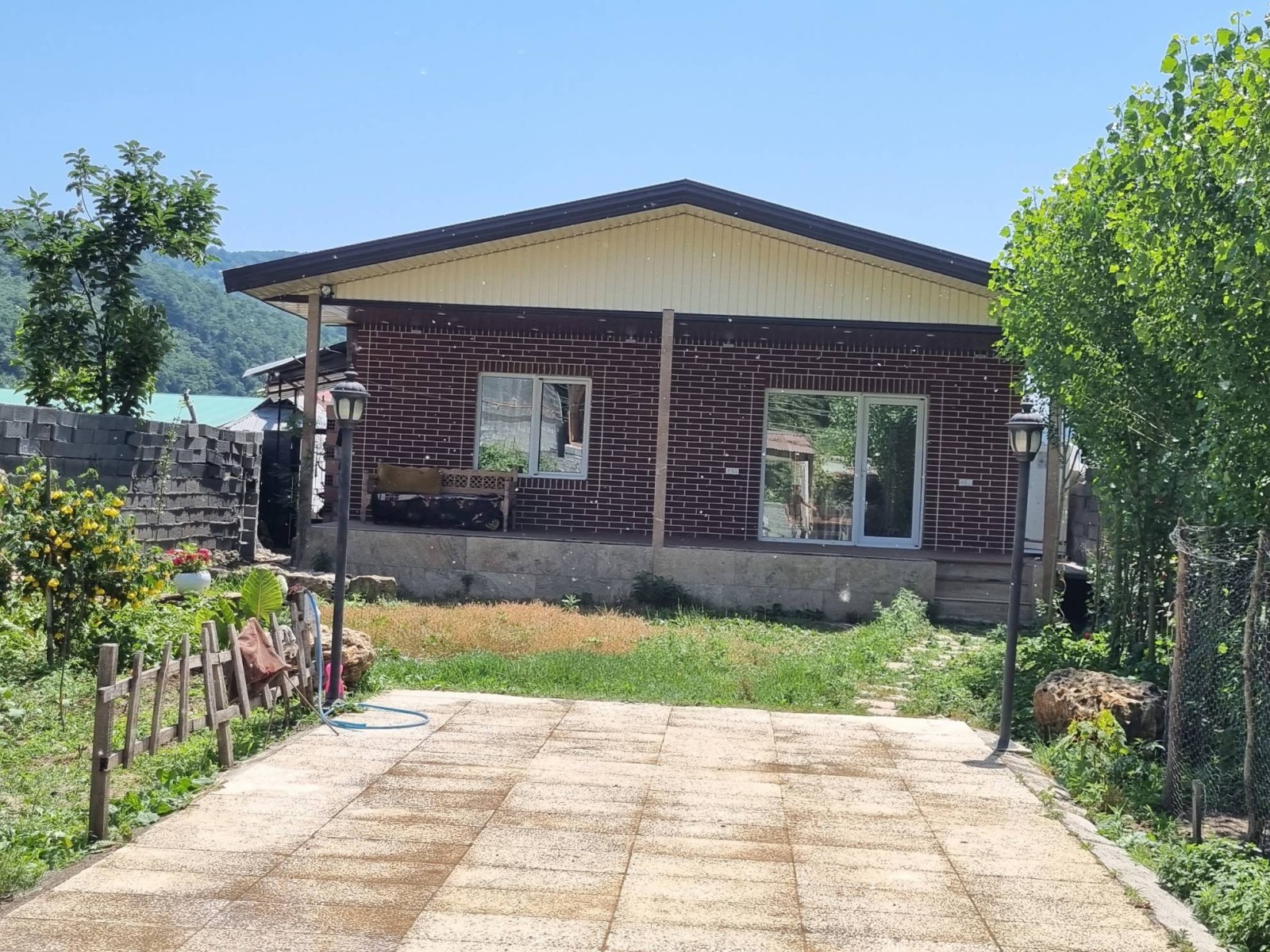 نمای بیرونی ساختمان