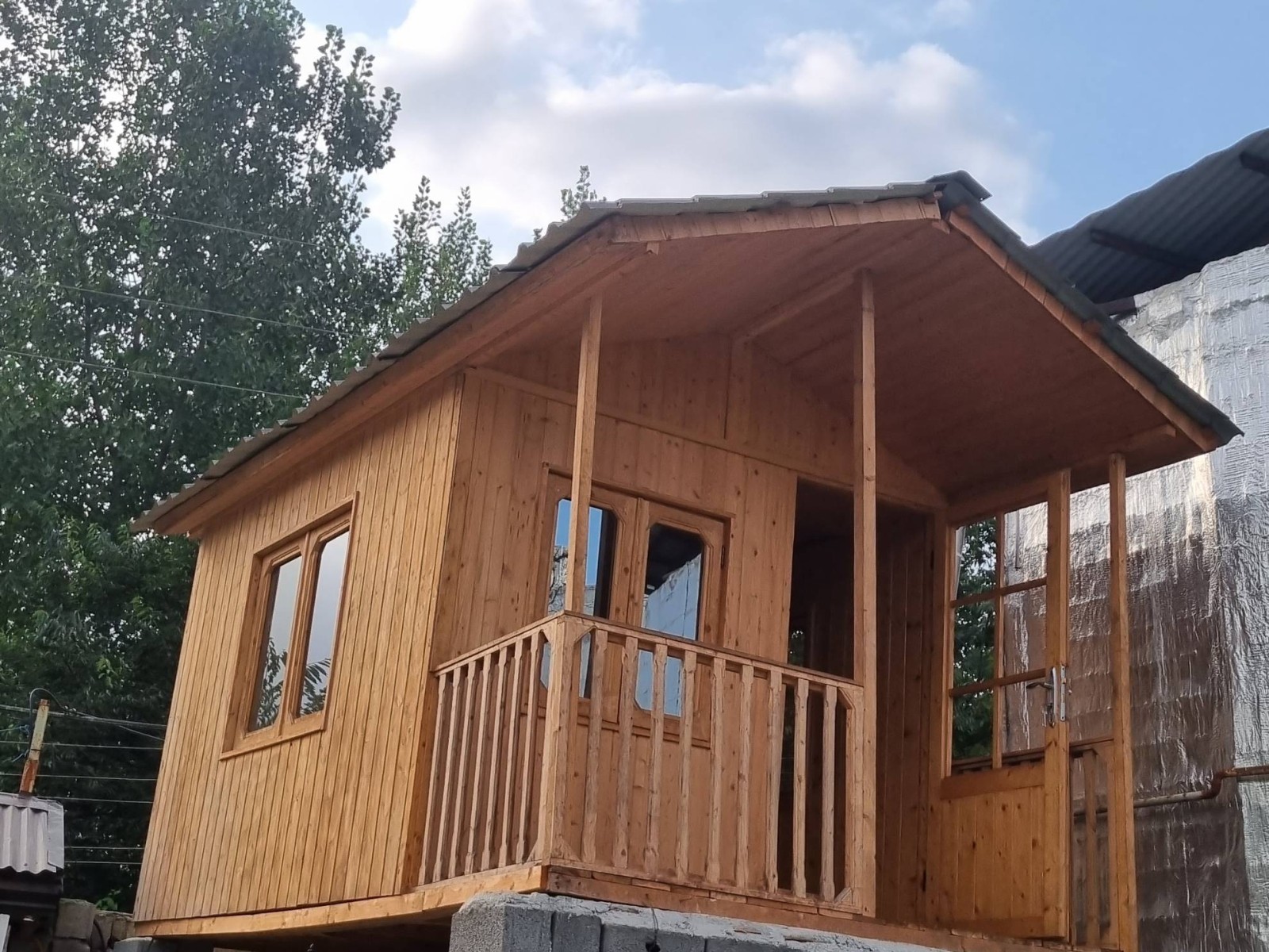 نمای بیرونی ساختمان