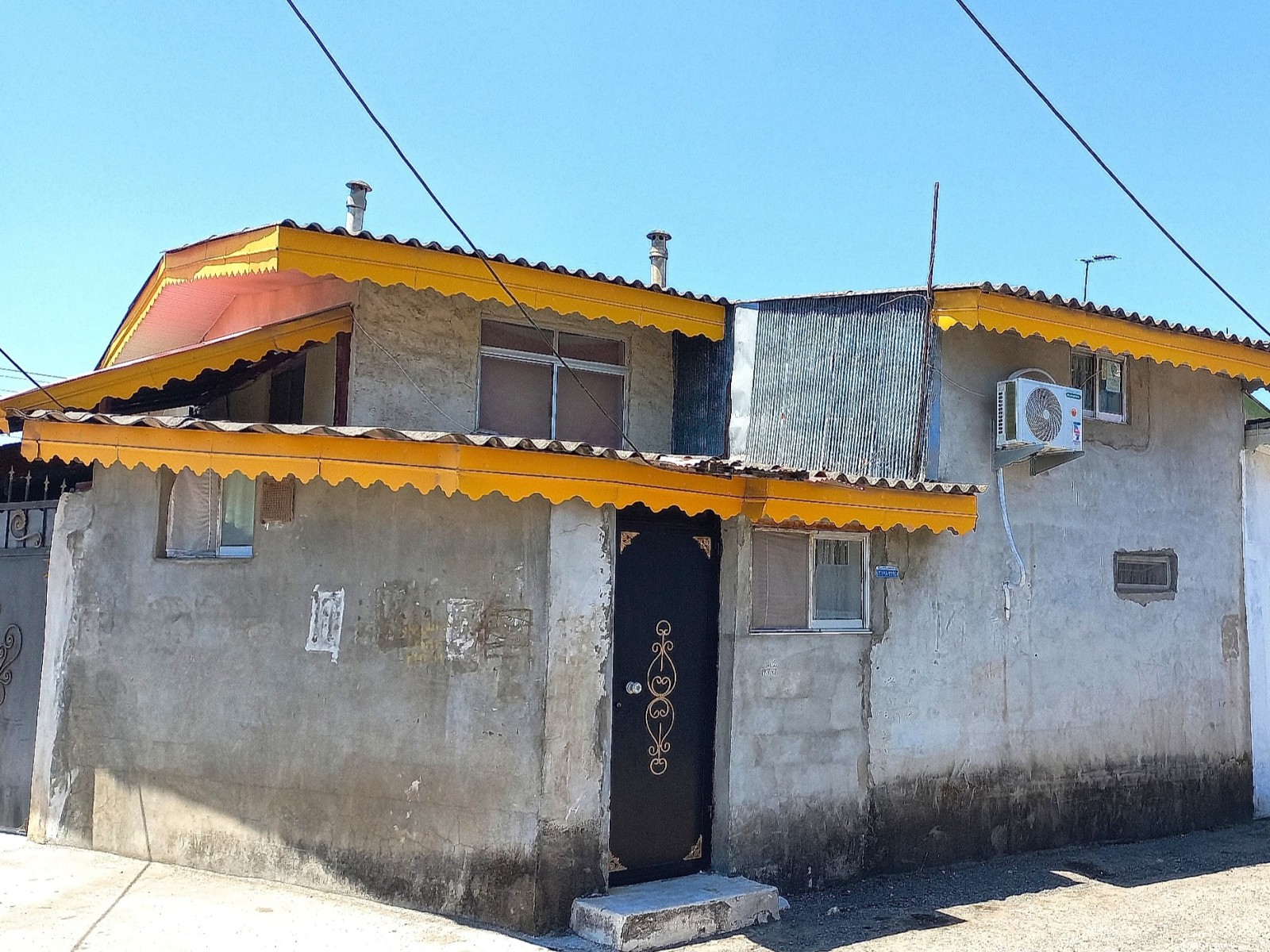 نمای بیرونی ساختمان