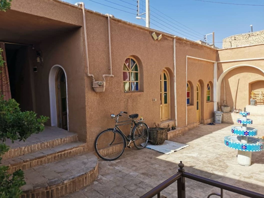 حیاط