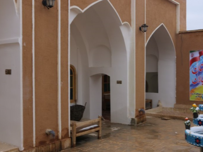 نمای بیرونی ساختمان