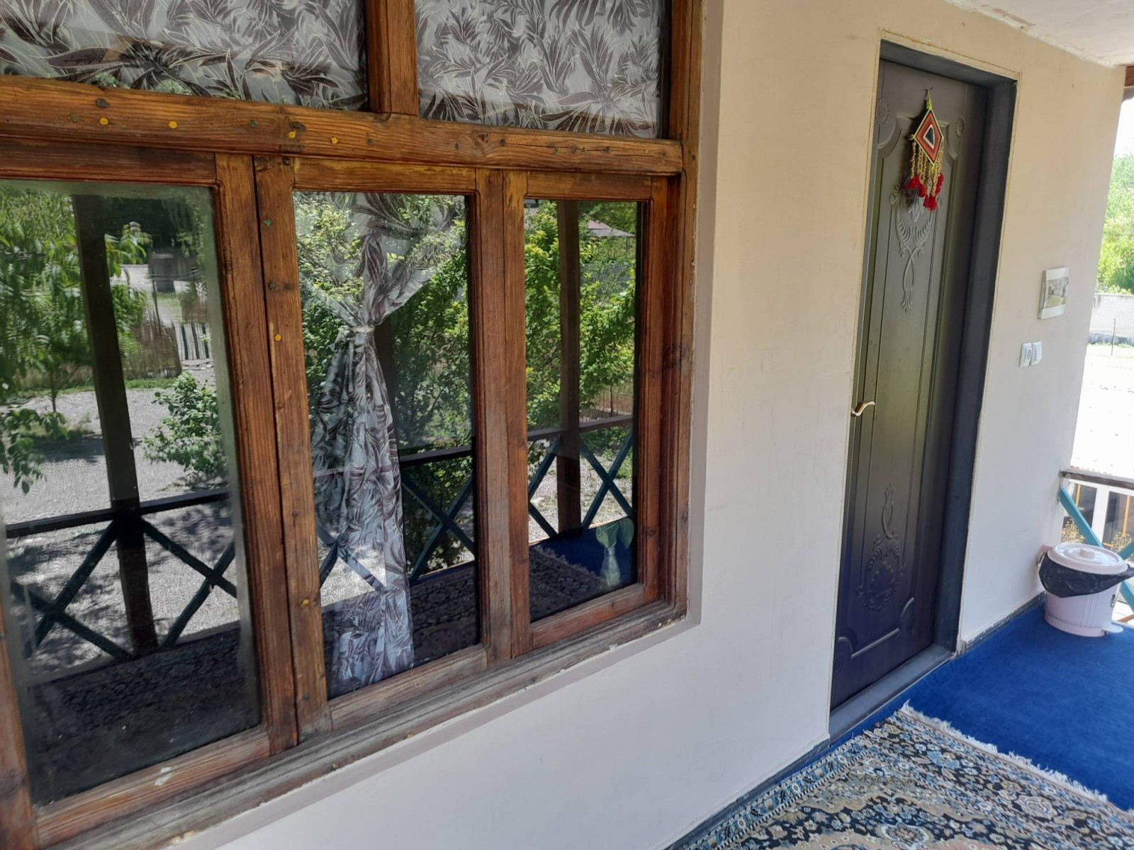 درب ورودی "اتاق 4" درب ورودی "اتاق 4"