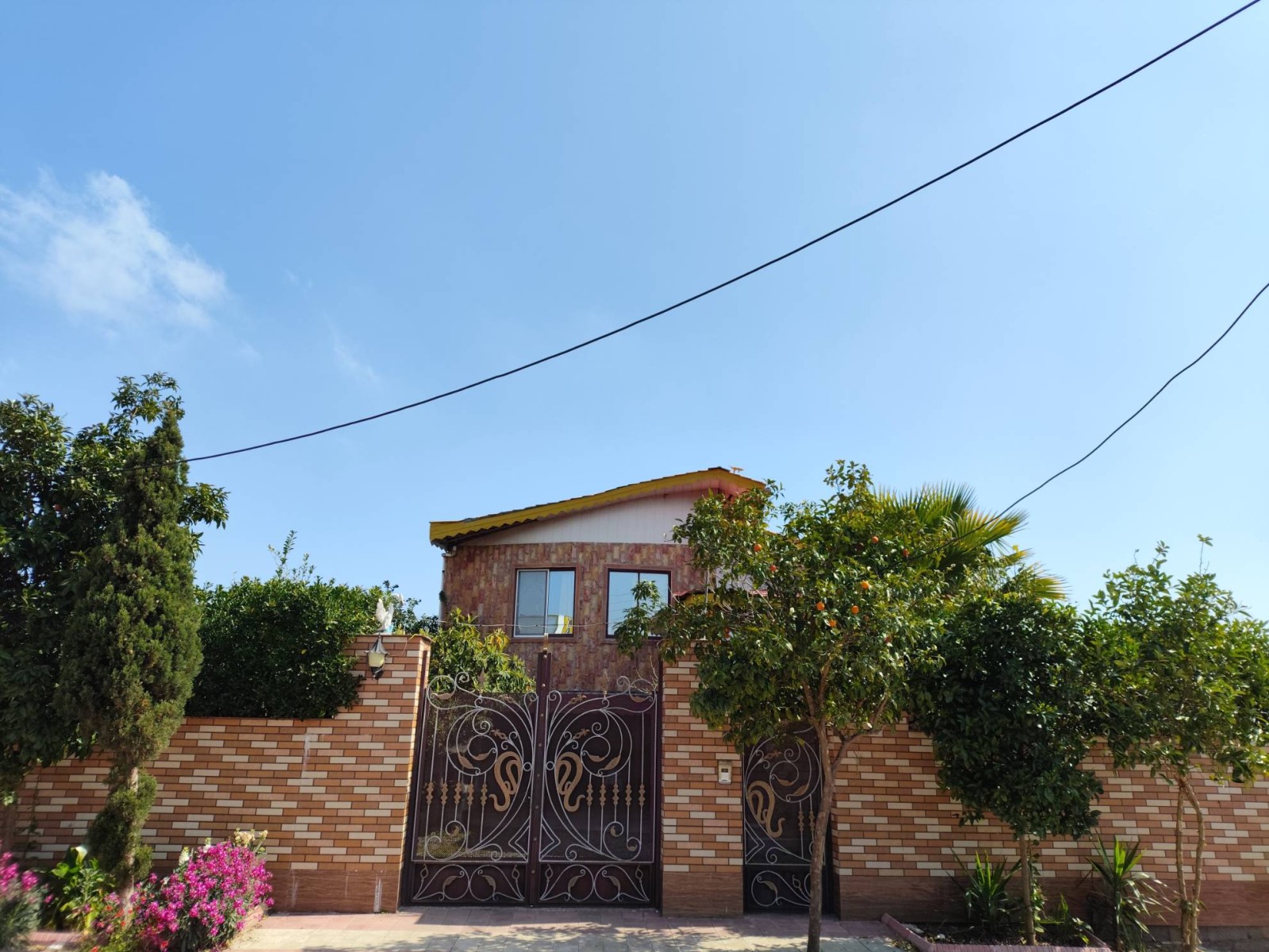 نمای بیرونی ساختمان
