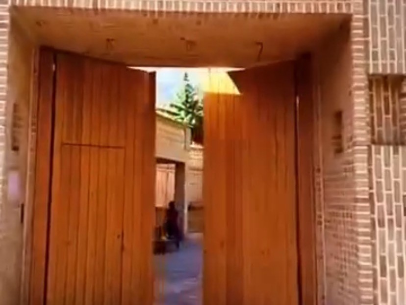 ورودی اقامتگاه