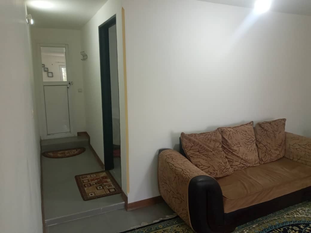 اتاق پذیرایی و راهرو اتاق پذیرایی و راهرو