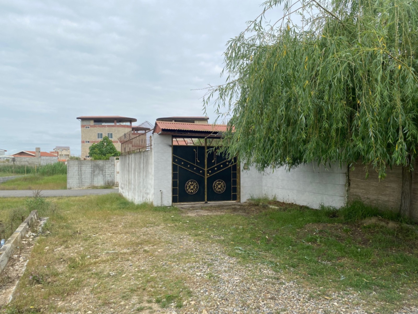 نمای بیرونی ساختمان