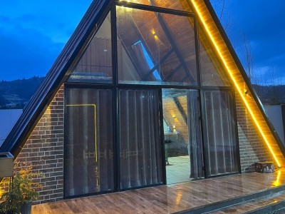 ویلای جنگلی در مجاورت رودخانه