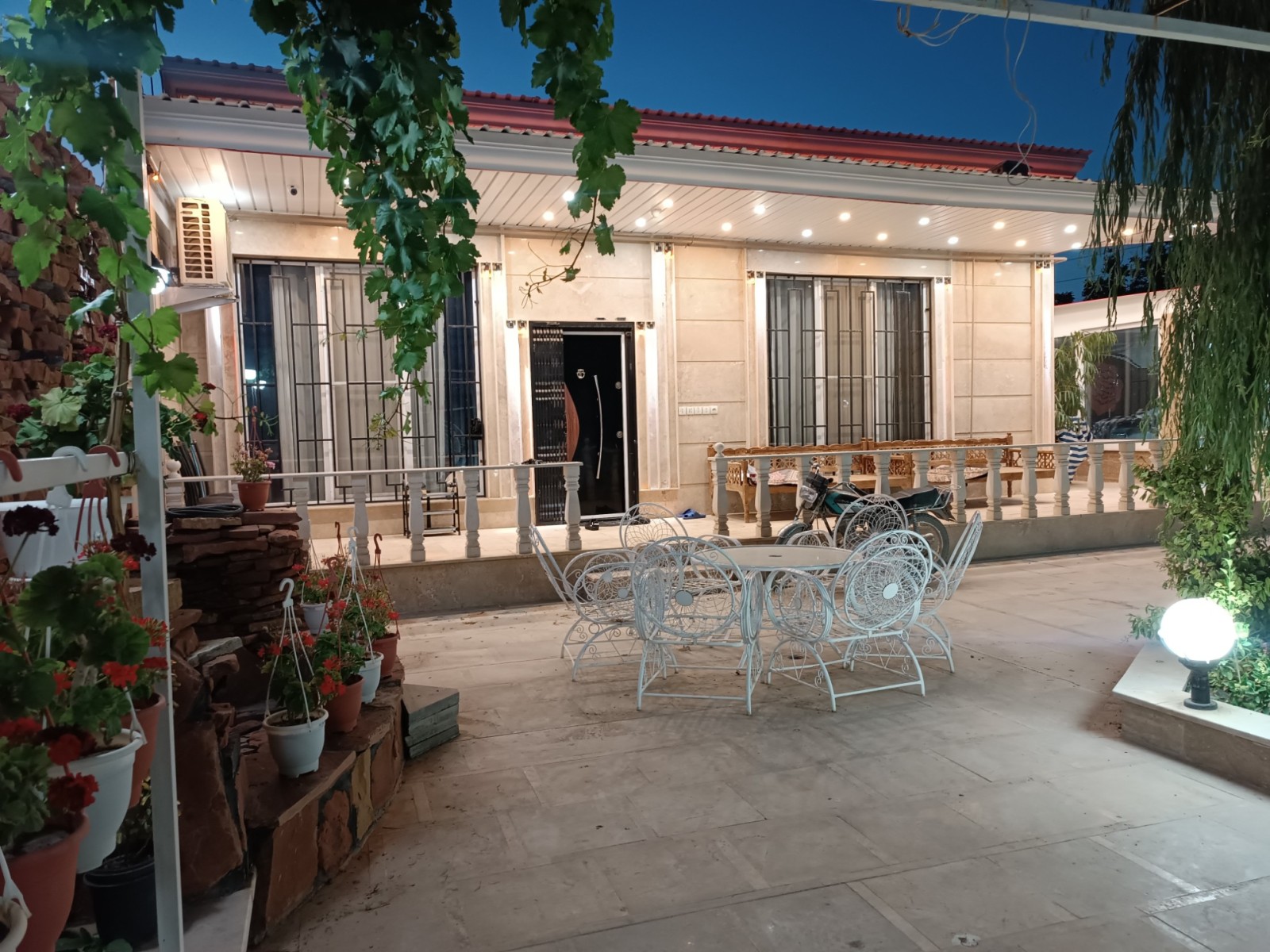 نمای بیرونی ساختمان نمای بیرونی ساختمان