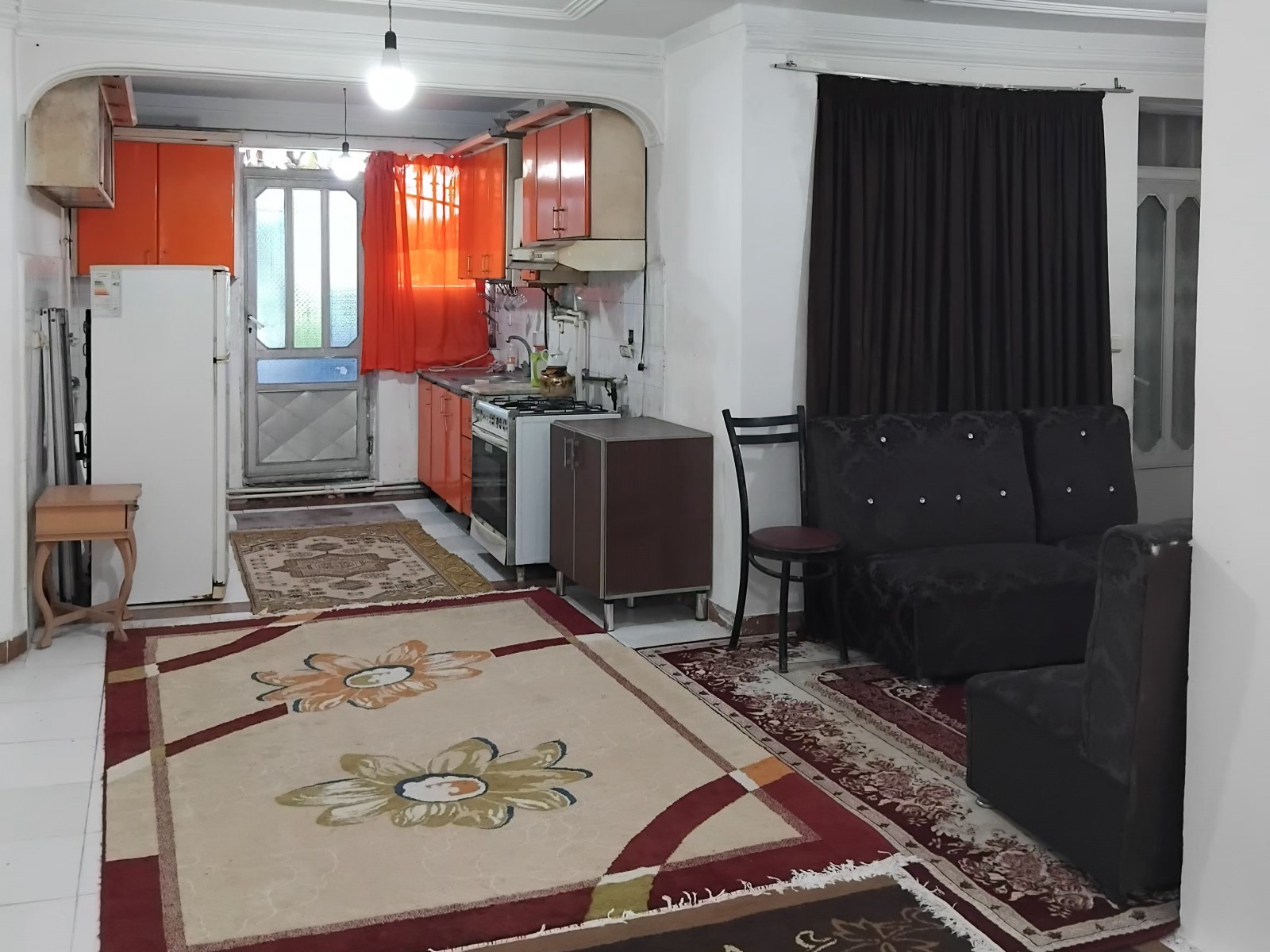 نمای کلی داخل