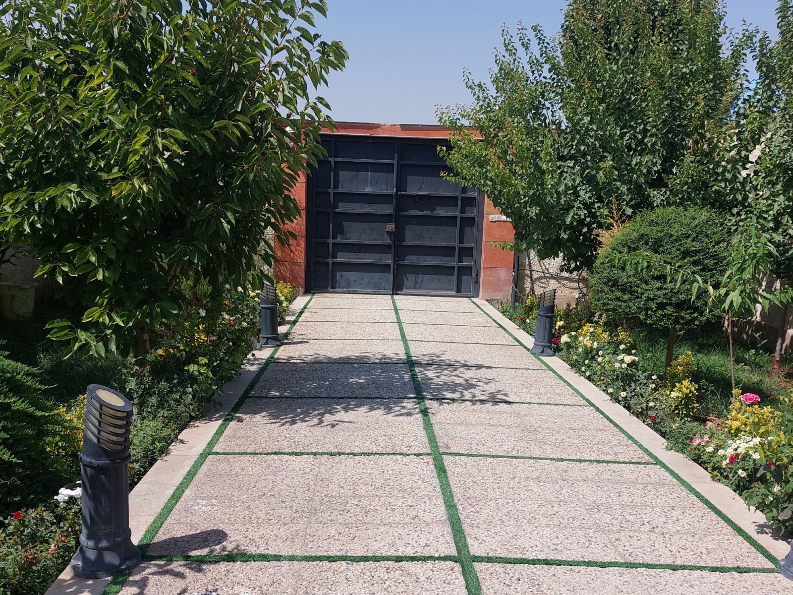 نمای بیرونی ساختمان نمای بیرونی ساختمان