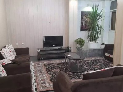ویلای حیاط دار دو خوابه تمیز در شیراز