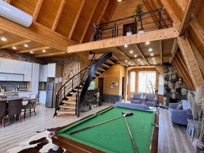 کلبه سوئیسی استخردار نزدیک به جنگل دالخانی