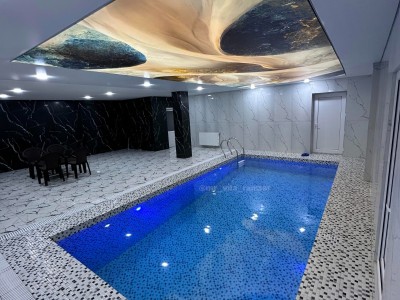 کلبه سوئیسی استخردار نزدیک به جنگل دالخانی