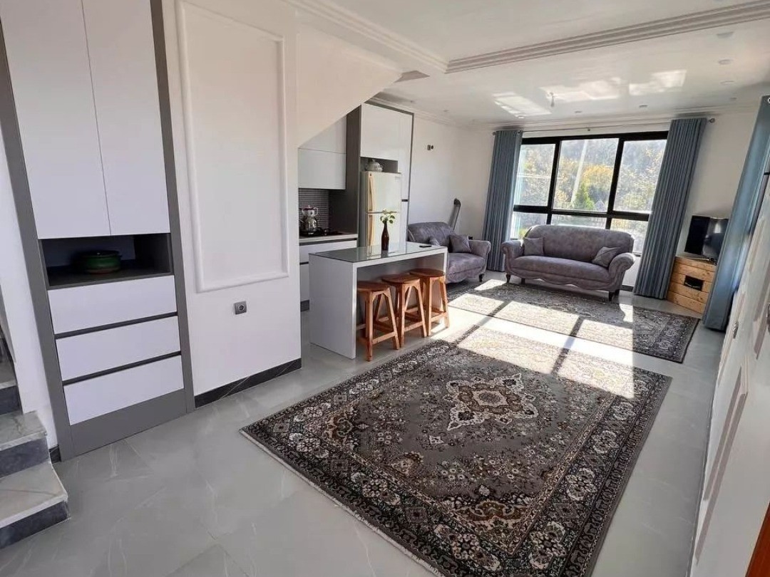 اتاق پذیرایی طبقه همکف اتاق پذیرایی طبقه همکف