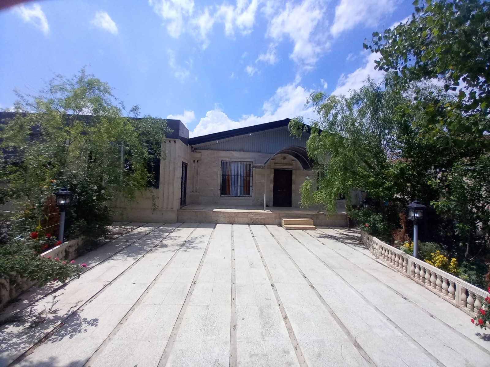 نمای بیرونی ساختمان نمای بیرونی ساختمان