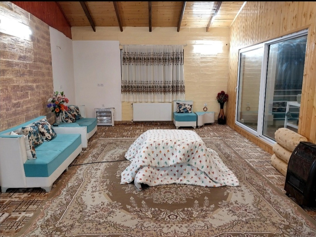 اتاق پذیرایی طبقه اول