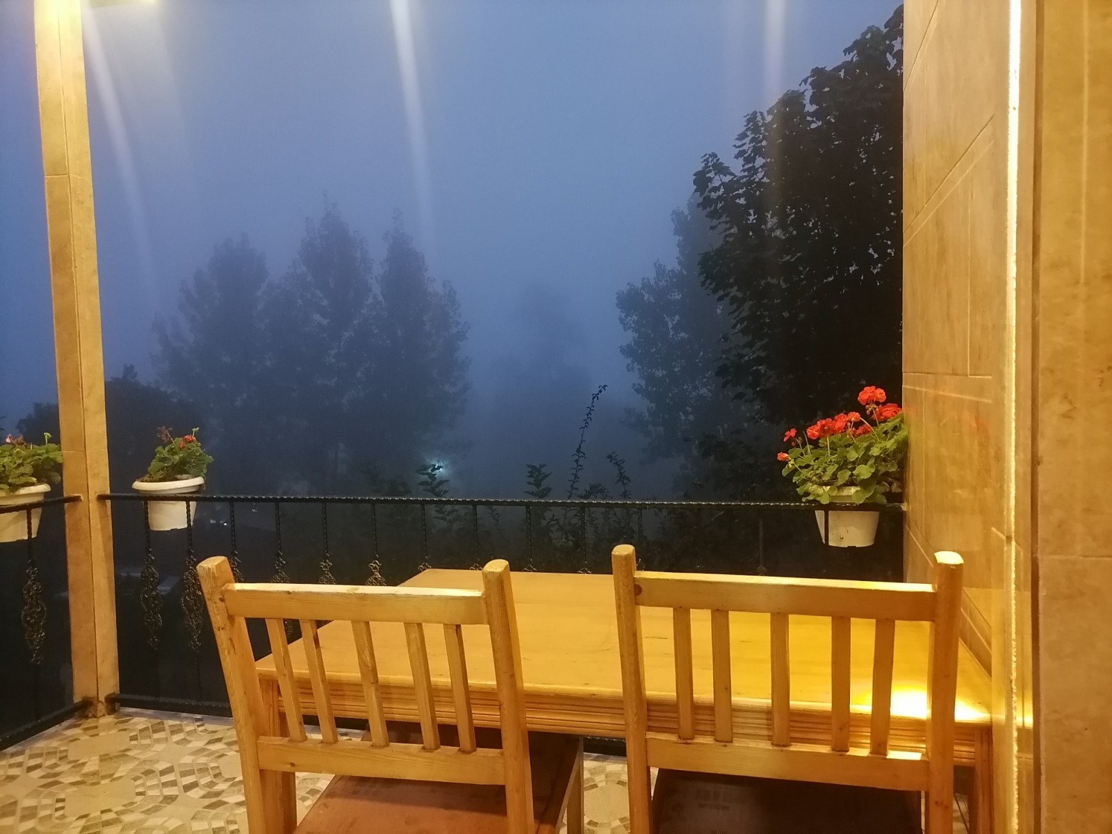 تصویر اصلی