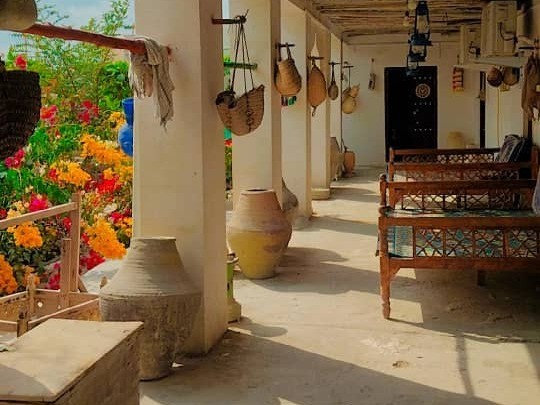 نمای بیرونی ساختمان نمای بیرونی ساختمان