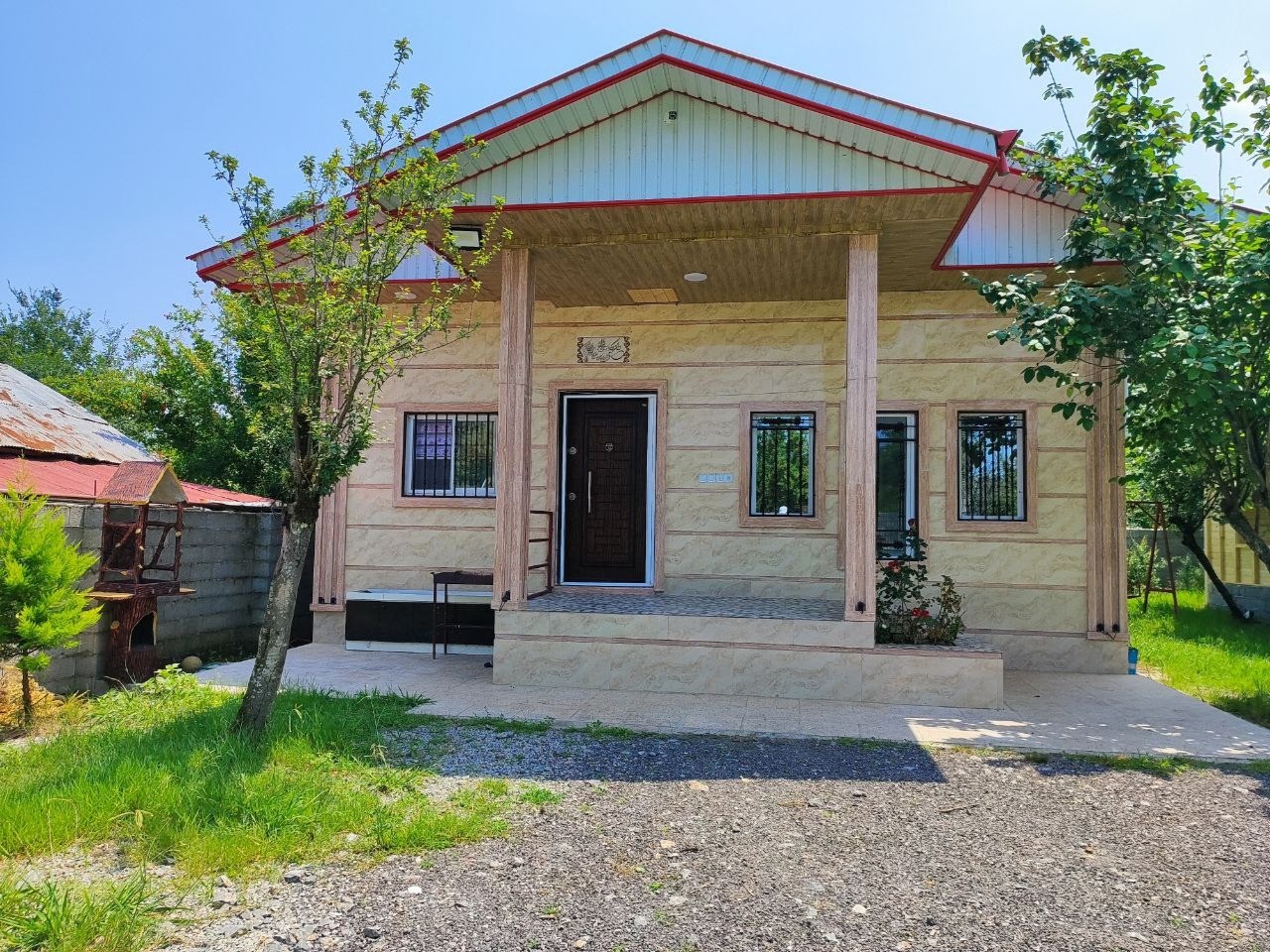 نمای بیرونی ساختمان نمای بیرونی ساختمان