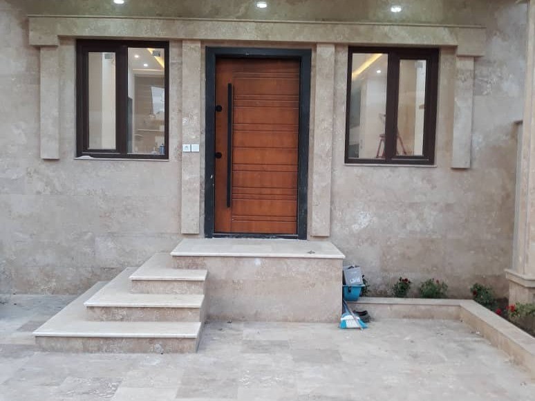 ورودی از حیاط
